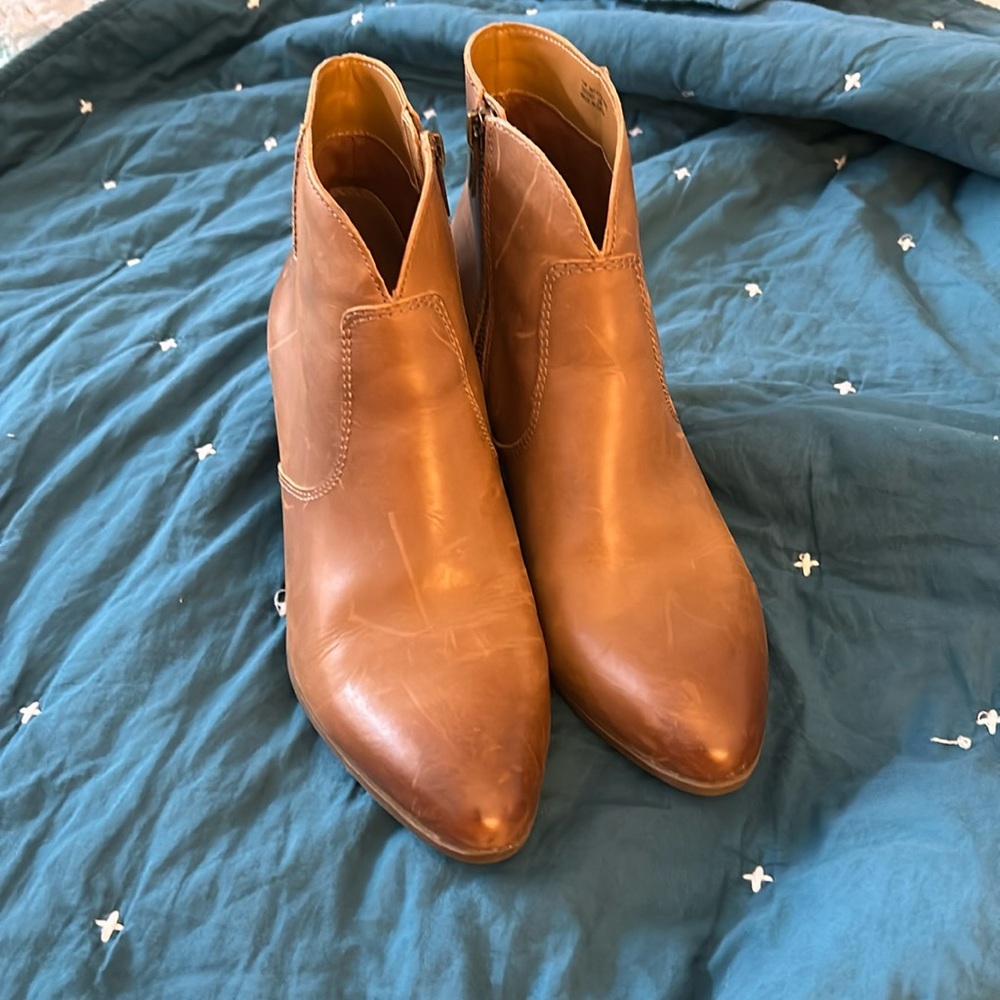 Frye brown leather ankle boots. Size 10